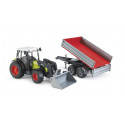 Tractor Claas Nectis 267F con pala y remolque