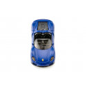 Coche miniatura Porsche 918 Spyder plateado a escala 1:87 de SIKU con carrocería metálica