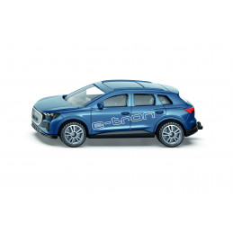 Coche de juguete Audi Q4 e-tron de SIKU, SUV eléctrico en miniatura con llantas de goma y enganche de remolque.