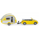 Coche de juguete de metal con caravana acoplada y puertas que se abren