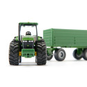 Tractor John Deere con remolque