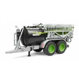 Remolque cisterna Fliegl de Bruder a escala 1:16 con mangueras plegables para tractores de juguete.