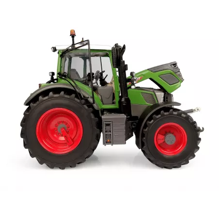 Tractor a escala 1:32 Fendt 620 Vario de metal de Universal Hobbies, miniatura detallada de colección.