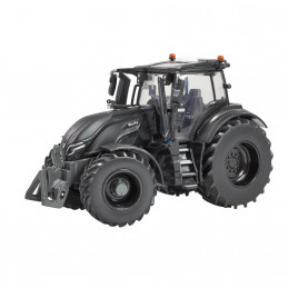 Réplica a escala 1:32 del tractor Valtra Q 305 de Britains para coleccionistas.