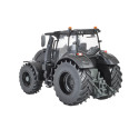 Réplica a escala 1:32 del tractor Valtra Q 305 de Britains para coleccionistas.
