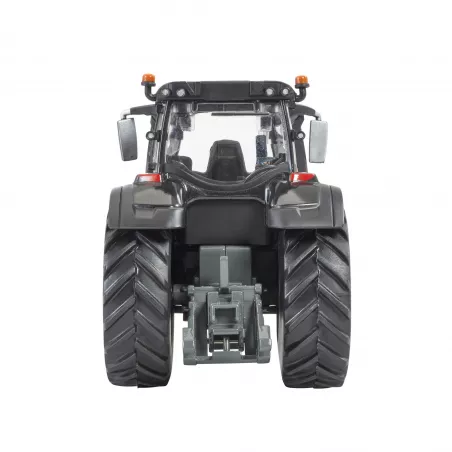Réplica a escala 1:32 del tractor Valtra Q 305 de Britains para coleccionistas.