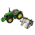 Réplica a escala 1:32 del tractor John Deere 6120M de Britains para coleccionistas.