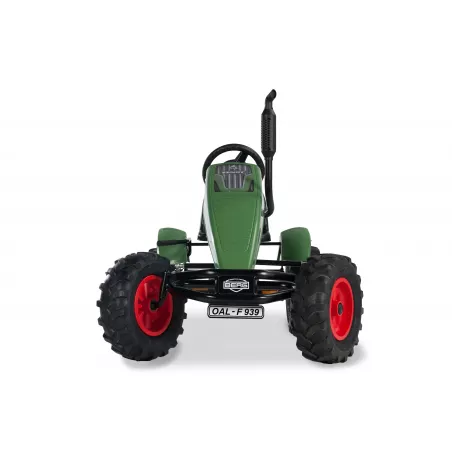 Kart de pedales BERG XL Fendt BFR con diseño de tractor y asiento ajustable para niños.