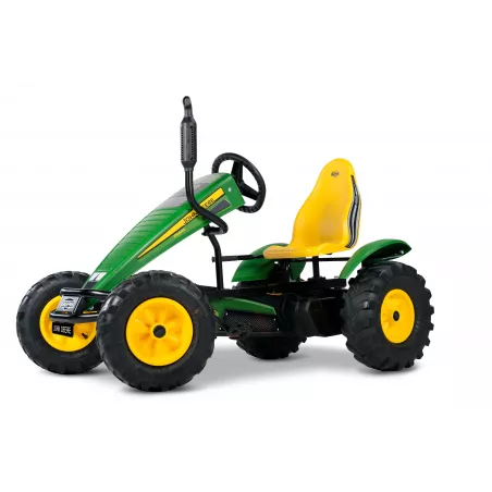 Kart de pedales BERG XL John Deere BFR con diseño oficial de tractor y neumáticos de gran agarre.
