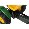 Kart de pedales BERG XL John Deere BFR con diseño oficial de tractor y neumáticos de gran agarre.