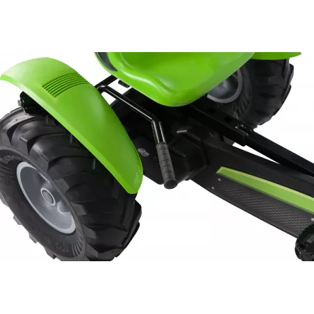 Kart de pedales Berg XL Deutz-Fahr BFR con diseño de tractor agrícola para niños.