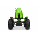 Kart de pedales BERG XXL Deutz-Fahr BFR de estilo tractor agrícola verde con neumáticos de gran agarre.