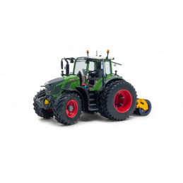 Tractor Fendt 620 Vario a escala 1:32 con doble rueda y apero Holaras Stego 285-PRO para coleccionistas.