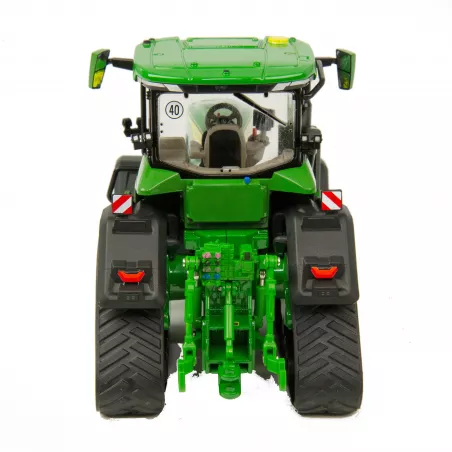 Réplica a escala 1:32 del tractor John Deere 8RX 410 de Britains con sistema de cuatro orugas para coleccionistas.