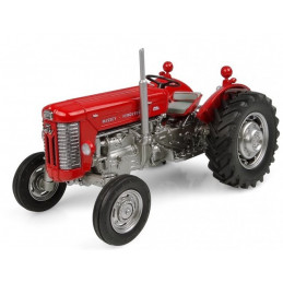 Réplica a escala 1:32 del tractor clásico Massey Ferguson 65 de Universal Hobbies para coleccionistas.