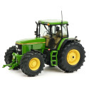 Tractor John Deere 7700 a escala 1:32 de Schuco, miniatura de colección con detalles de alta precisión.
