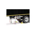 Remolque Krampe SB II 30/1070 negro a escala 1:32 de Wiking para colecciones agrícolas y dioramas.