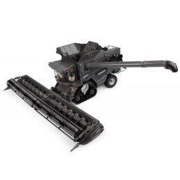 Miniatura a escala 1:32 de la cosechadora Fendt IDEAL 10T de Universal Hobbies para coleccionistas.