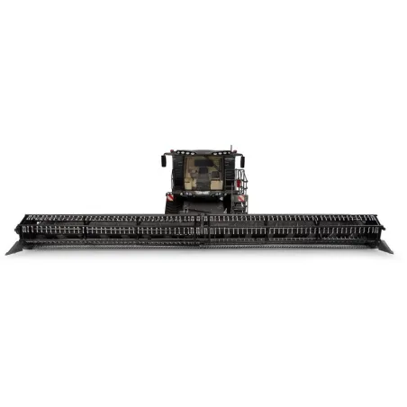 Réplica a escala 1:32 de la cosechadora Fendt IDEAL 10T de Universal Hobbies para coleccionistas.