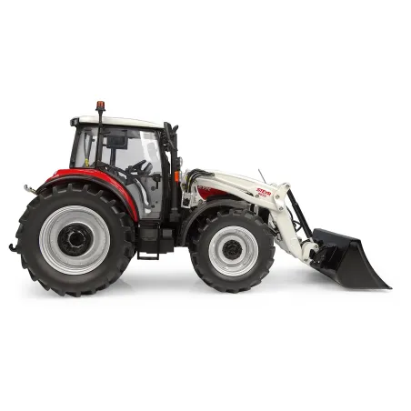 Réplica a escala 1:32 del tractor Steyr 4120 Plus con cargador frontal S635 de Universal Hobbies.