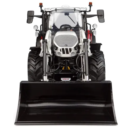 Réplica a escala 1:32 del tractor Steyr 4120 Plus con cargador frontal S635 de Universal Hobbies.