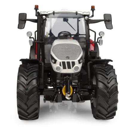 Miniatura del tractor Steyr 4120 Plus a escala 1:32 de Universal Hobbies para coleccionistas.
