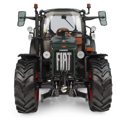 Miniatura de tractor FIAT il trottore 1918-2025 a escala 1:32 de Universal Hobbies para coleccionistas.