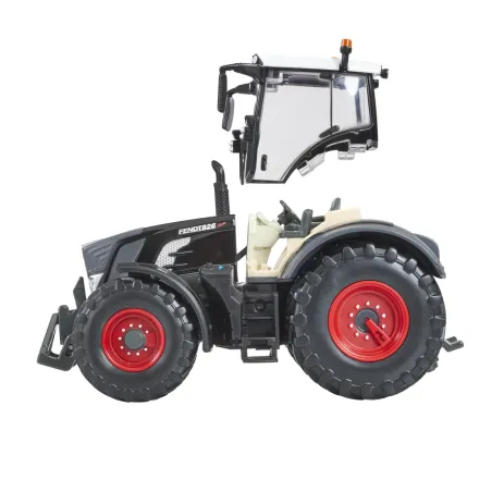Tractor Fendt 826 Vario Black Beauty edición limitada a escala 1:32 de Britains en color negro.