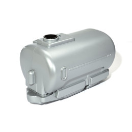 Remolque cisterna de juguete rollyTanker plateado con grifo funcional para tractor de pedales infantil.