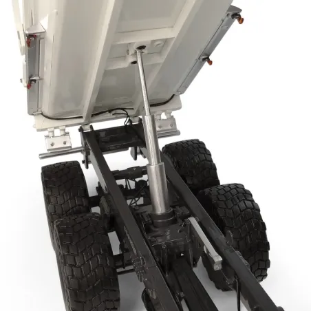 Remolque agrícola Joskin Trans-KTP 22/50 a escala 1:32, edición limitada en color blanco.