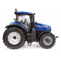 Réplica a escala 1:32 del tractor New Holland T7.210 Dynamic Blue 2026 en metal azul.
