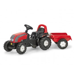 Tractor Valtra con remolque a pedales