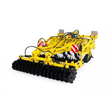 Descompactador Bednar Terraland TN_Profi a escala 1:32 de Universal Hobbies, miniatura agrícola de metal.