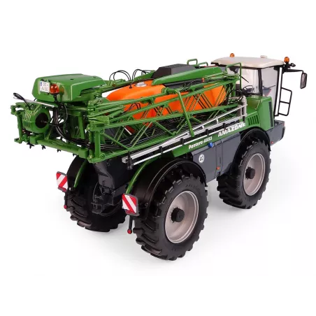 Réplica metálica a escala 1:32 del pulverizador Amazone Pantera 4503 de Universal Hobbies.
