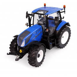 Réplica a escala 1:32 del tractor New Holland T5.130 de Universal Hobbies en metal.
