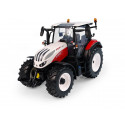 Réplica a escala 1:32 del tractor de metal Steyr Expert 4130 CVT de Universal Hobbies para coleccionistas.