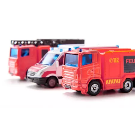 Conjunto de emergencia de juguete con piezas de metal y plástico acoplables.