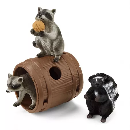 Juguete Diversión con una nuez de Schleich Wild Life con figuras detalladas de mapaches y mofeta