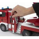 Camión de bomberos de juguete SCANIA de Bruder a escala 1:16 fabricado en plástico ABS.