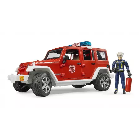 Jeep Wrangler de bomberos de juguete Bruder con figura de bombero y luces de emergencia.