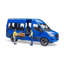 Furgoneta de juguete MB Sprinter Transfer de Bruder a escala 1:16 con figuras de conductor y pasajero.