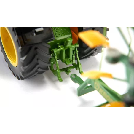 Tractor de juguete John Deere 8R 370 a escala 1:32 fabricado en metal y plástico