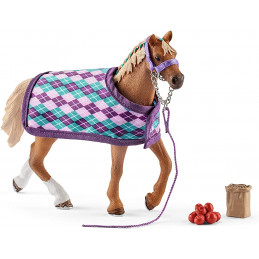 Figura de juguete realista de caballo purasangre inglés con manta