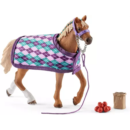 Figura de juguete realista de caballo purasangre inglés con manta