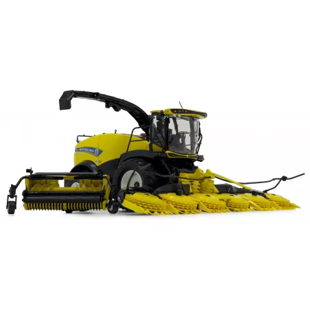 Cosechadora New Holland FR 780 a escala 1:32 de Marge Models con cabezal de maíz y pick-up.