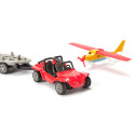 Buggy de juguete de metal con remolque y avión deportivo Siku de alas plegables.
