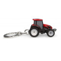 Réplica en miniatura de metal del tractor Valtra G135 rojo de Universal Hobbies para coleccionistas.