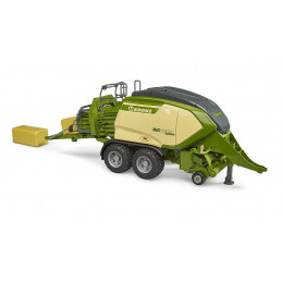 Empacadora de juguete Krone BiG Pack 1290HDP VC de Bruder a escala 1:16 con dos pacas de heno.
