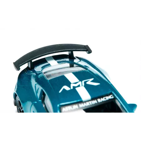 Miniatura de Aston Martin Vantage GT4 azul metálico con alerón trasero y llantas deportivas de competición.