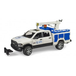 Camioneta de juguete RAM 2500 a escala 1:16 con grúa extensible y chasis todoterreno.